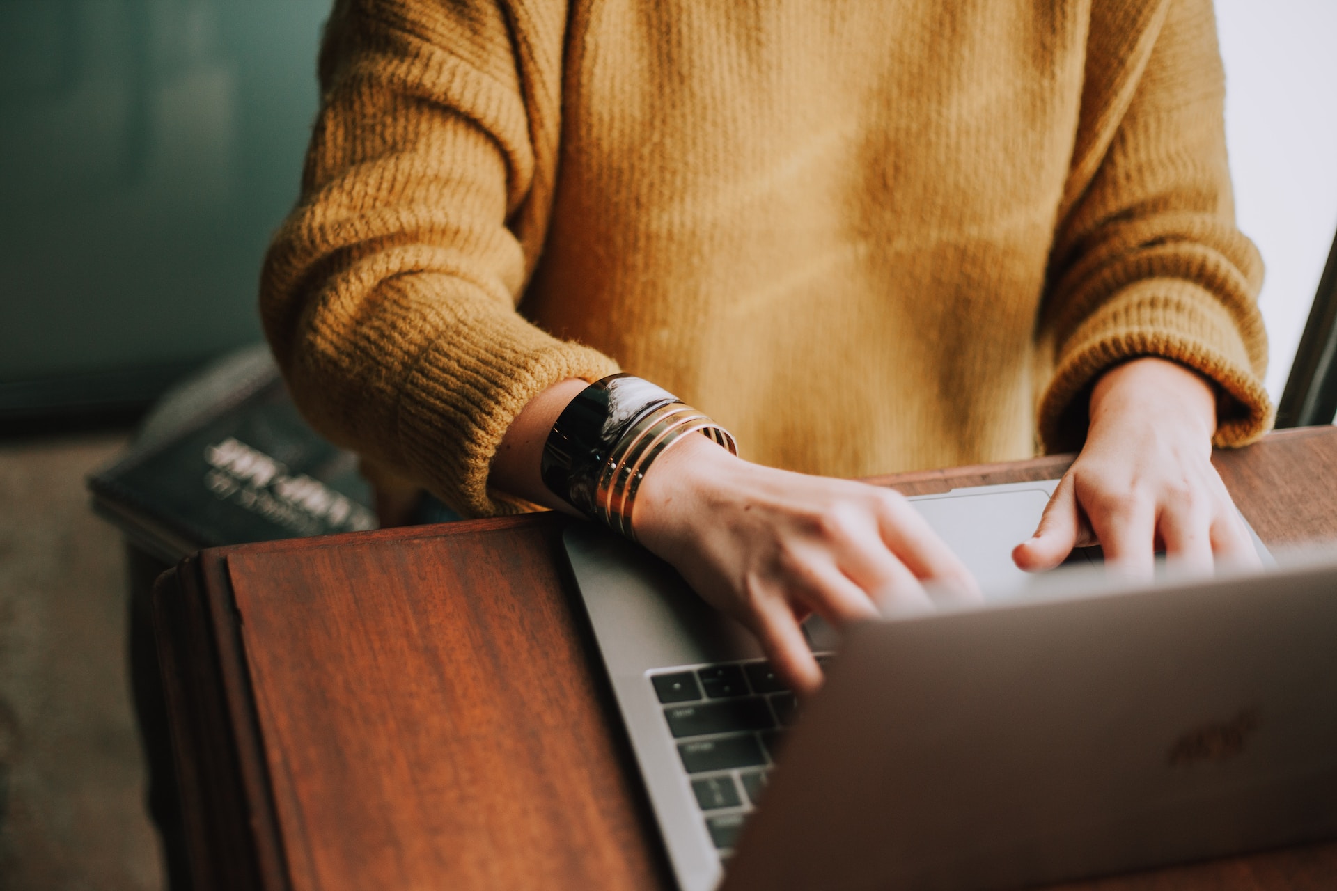 How to Find the Best Contractors Online for Your Home Projects