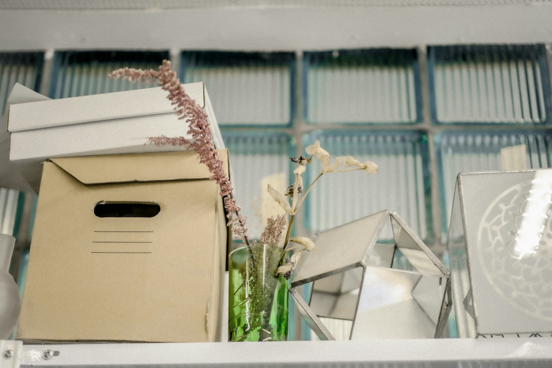 6 Smart Tips to Move Valuable and Sentimental Items Safely